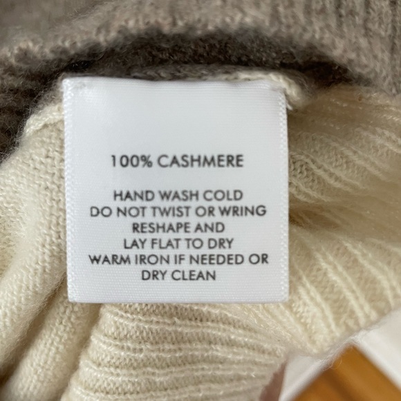 White + Warren Cashmere Sweater - Picture 2 of 5